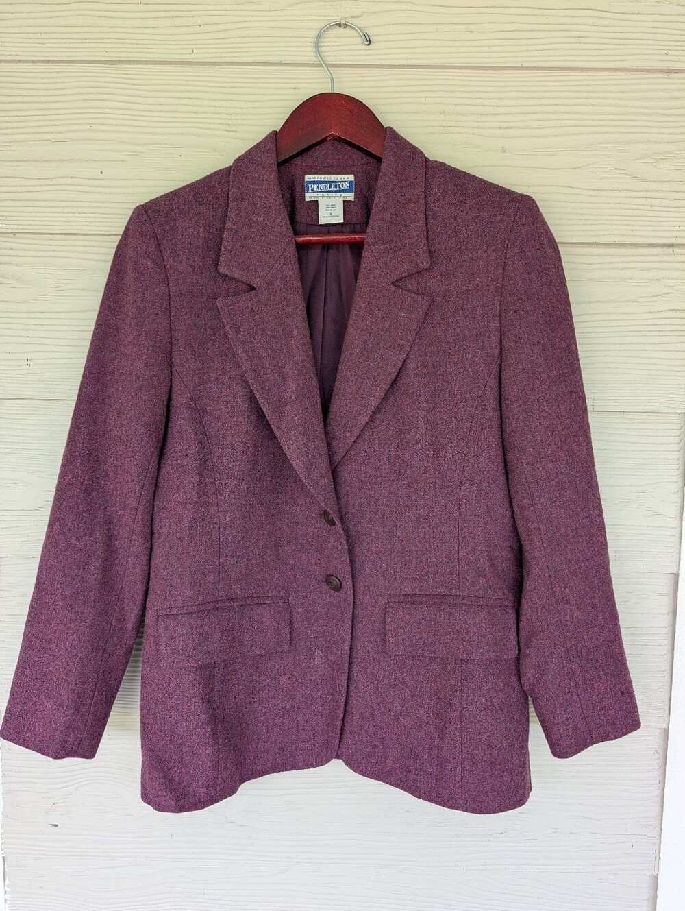 Vintage Pendleton 100% Virgin Wool Purple Blazer Classic Two Button Closure Sz 8